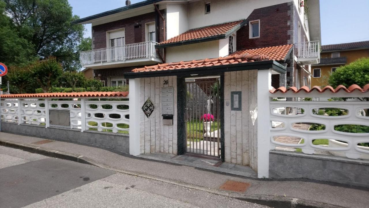 Milano Lodge ブッセロ エクステリア 写真